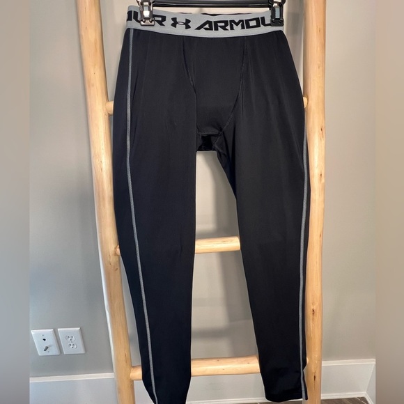 ✨Under Armour Large Black Performance compression Leggings - Picture 2 of 6